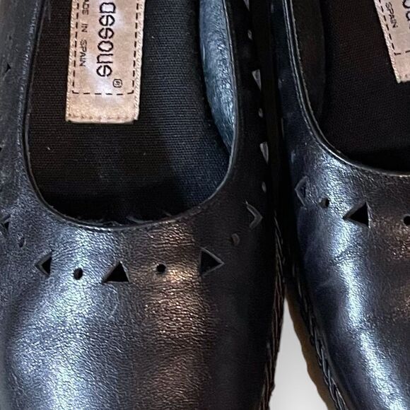 Andre Assous Spain Geometric Perforated Braided Trim Low Wedge Leather Shoes - Picture 6 of 16